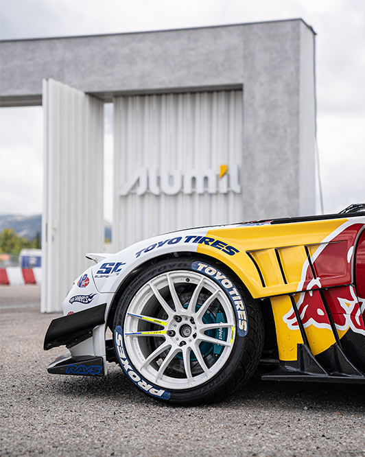 Red-bull-Alumil-Image-6.jpg
