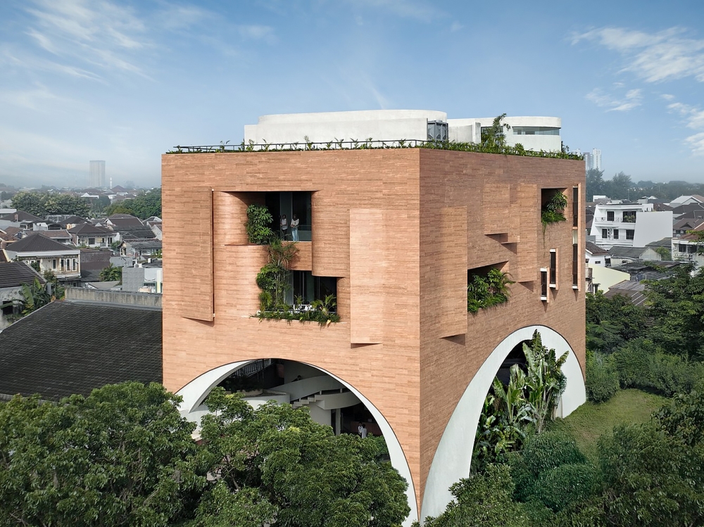 “Sagehaus” κτίριο γραφείων με κήπους στην Τζακάρτα