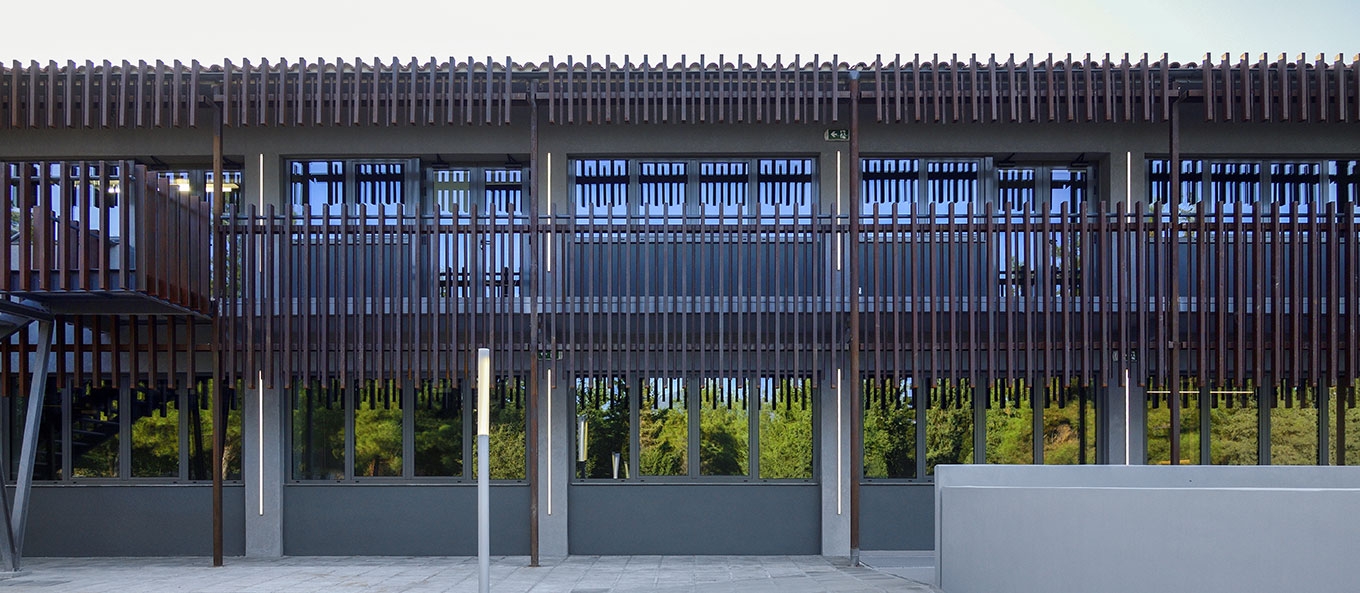 ACT - American College of Thessaloniki - West Wall. Ανακαίνιση του κτιρίου πρώην ''Ρήγας Φεραίος''