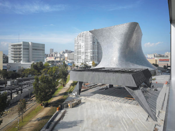 Σχεδιασμός και στήριξη στέγης σε Θέατρο του Μεξικού