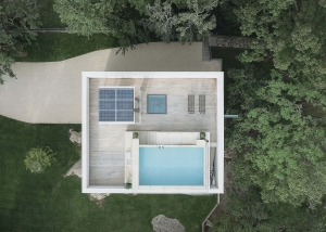 Κατασκευή πισίνας σε δώμα ανακαινισμένης κατοικίας στην Ιταλία