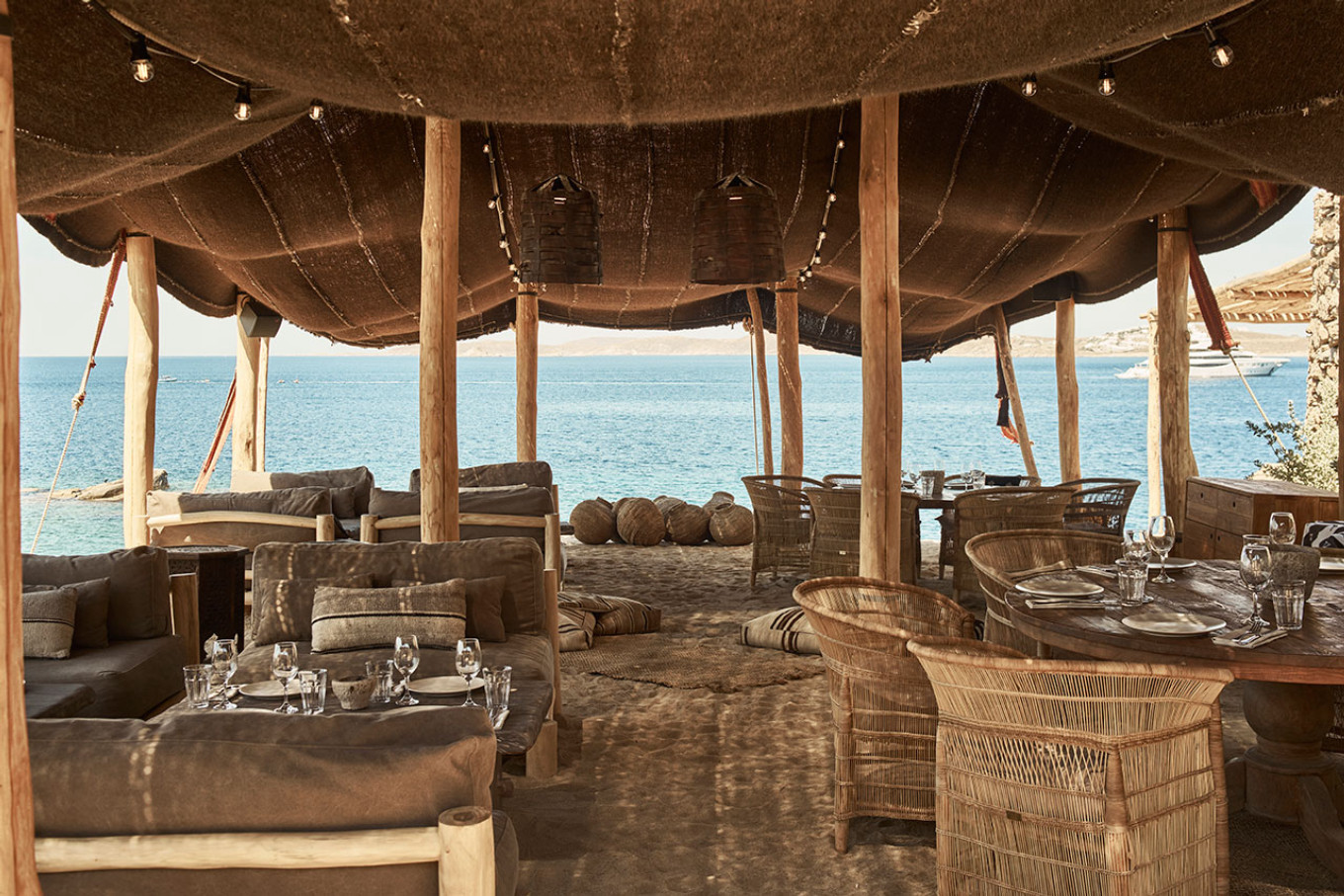 "SCORPIOS",Beach Club & Restaurant