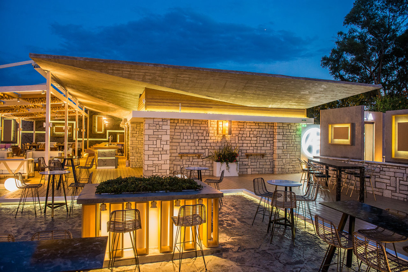 Cafe – bar εστιατόριο στην Πρέβεζα