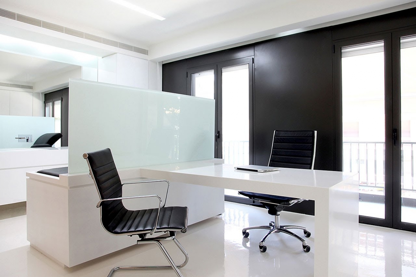 Reconstruction of an apartment to a doctor's office