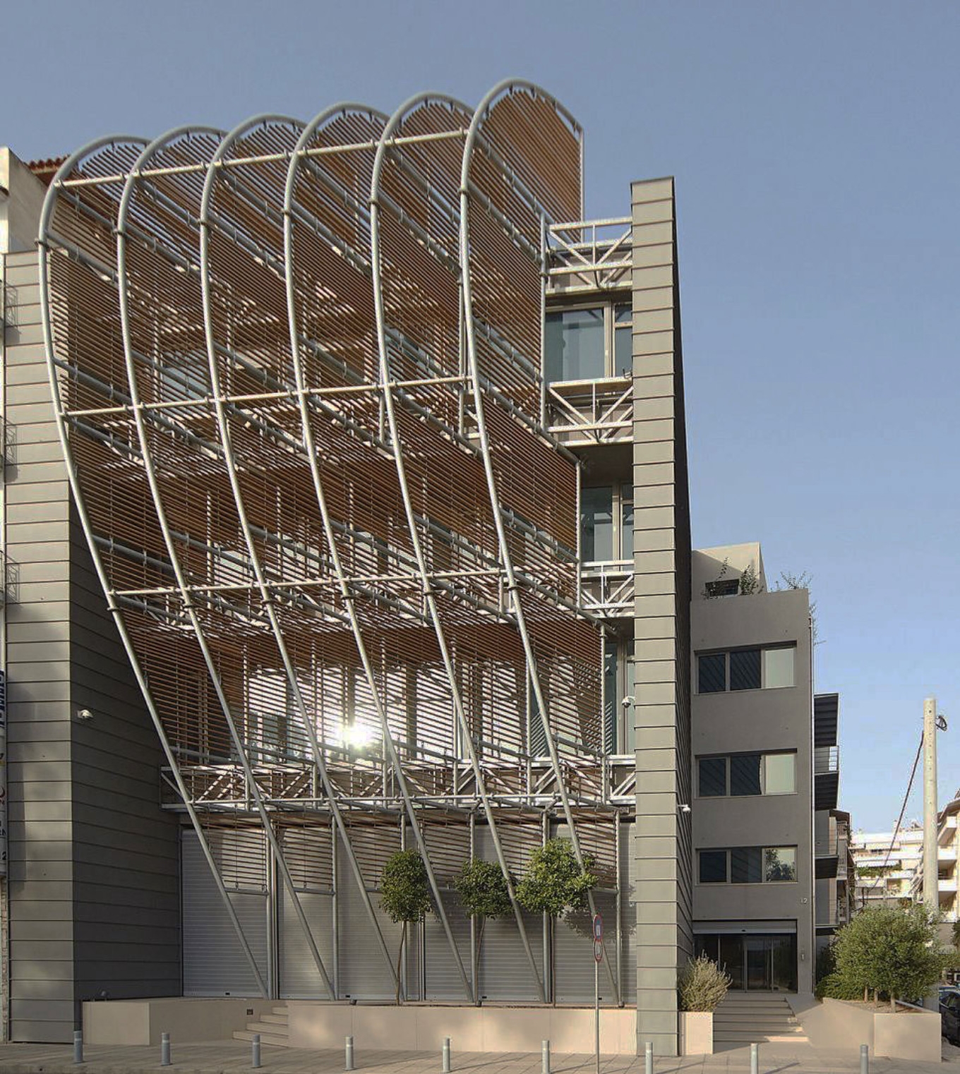 Reconstruction of an office building with energy design
