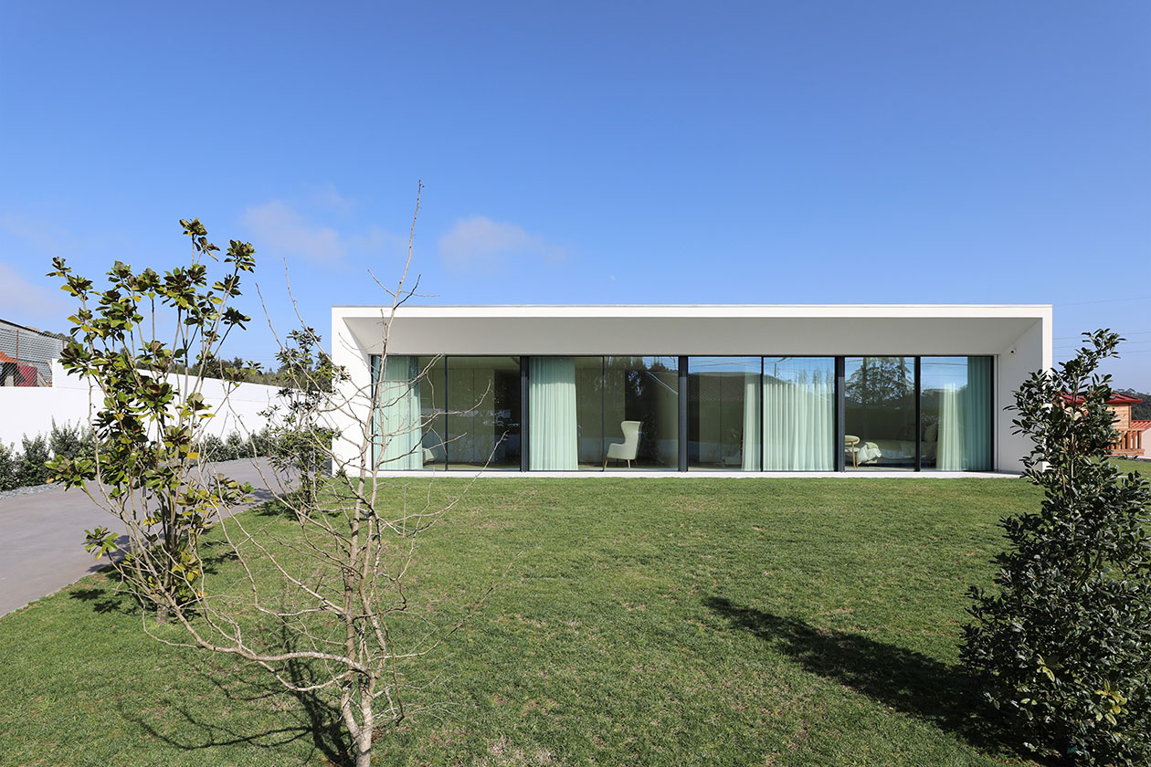 Argivai 4 House στην Πορτογαλία: Σύγχρονη κατοίκηση σε επαφή με το τοπίο