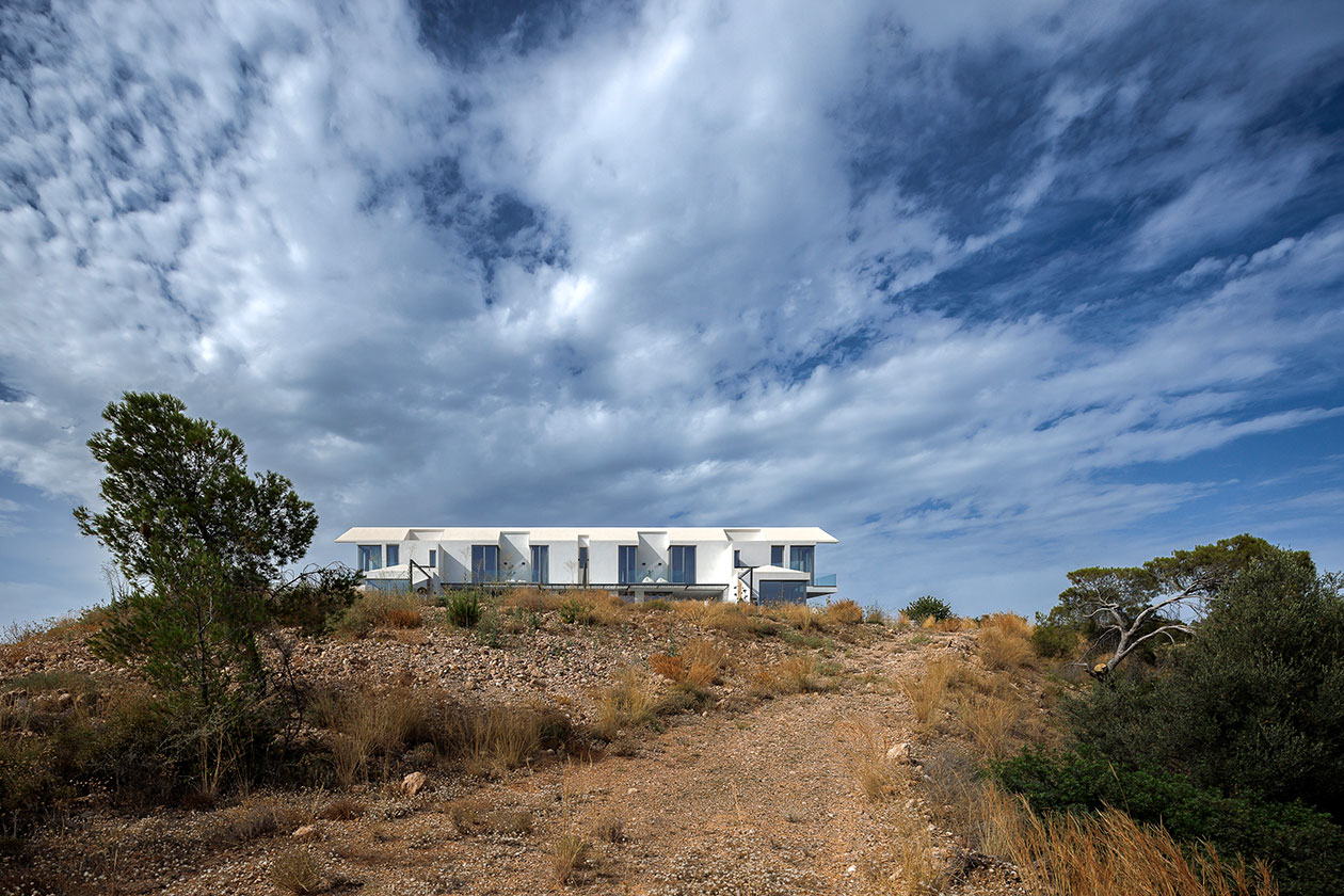 "BridgeHouse" 4 αυτόνομες κατοικίες