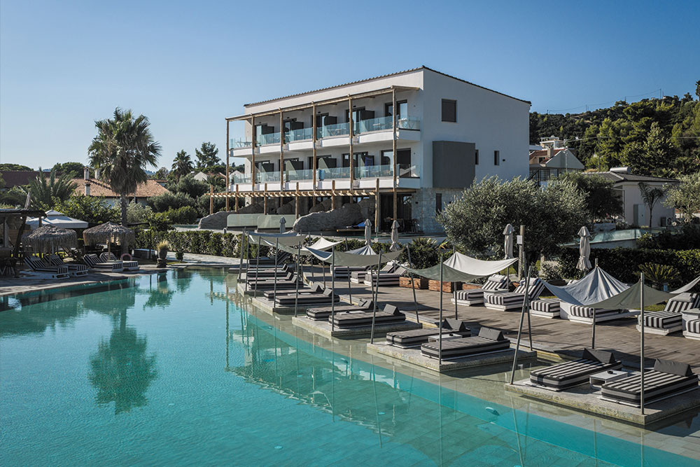 Blue Carpet Luxury Suites: Aνθεκτικότητα και βιώσιμη λειτουργία σε παραθαλάσσιο περιβάλλον με τη λύση VIRIDIA της INTERBETON