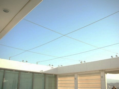 Σύστημα εξωτερικής αντικεραυνικής προστασίας για την ασφάλεια σε κοινόχρηστους χώρους
υψηλού κινδύνου (roof garden ξενοδοχειακής μονάδας).